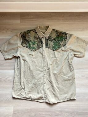 Vintage Realtree Men’s Short Sleeve Button Down - Camo Yoke - XL